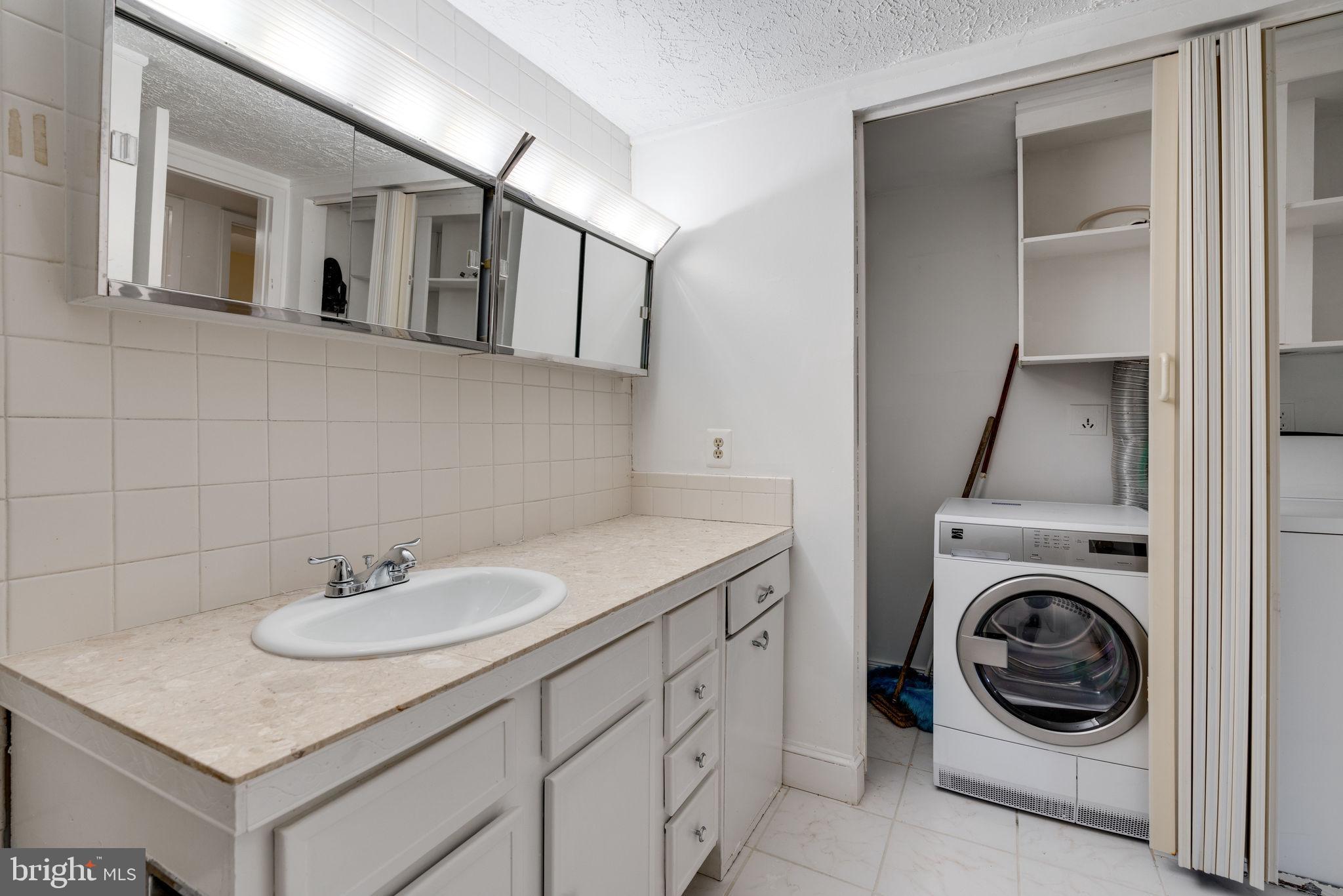 5823 Royal Ridge Drive, Unit P Springfield, VA 22152 - Photo 33 of 48