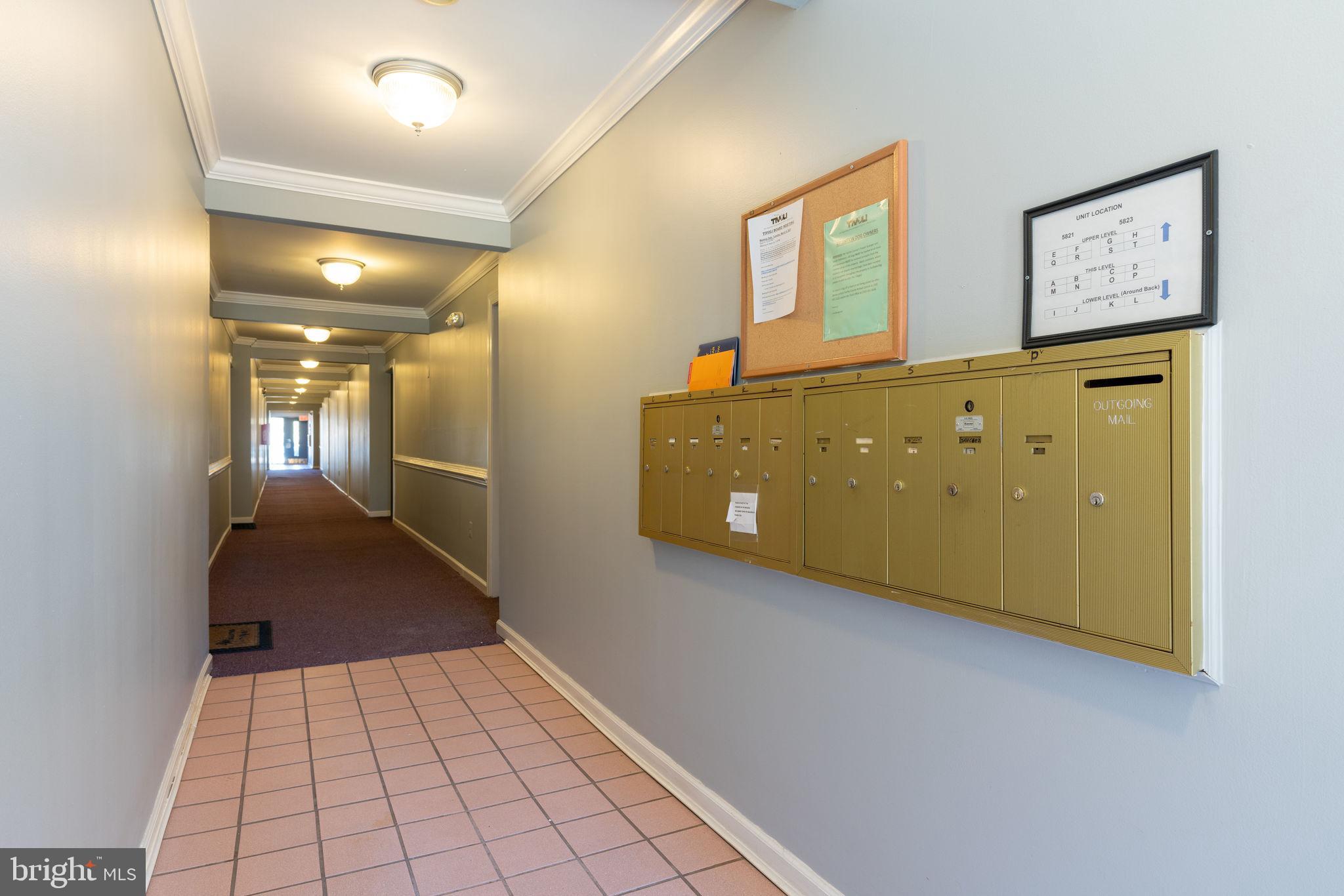 5823 Royal Ridge Drive, Unit P Springfield, VA 22152 - Photo 38 of 48 Mailboxes right near unit
