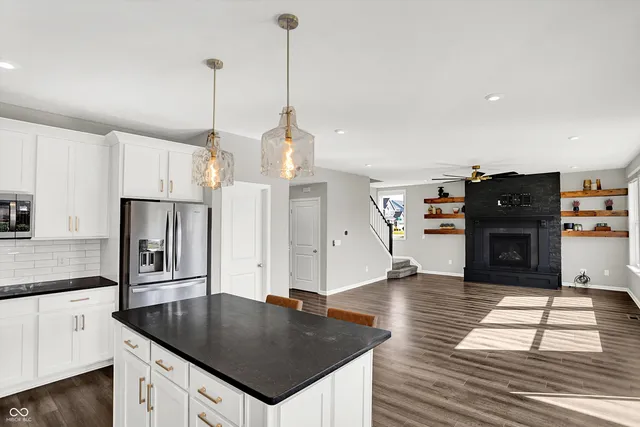 $574,999 | 7877 Villa Circle, Avon, IN 46123