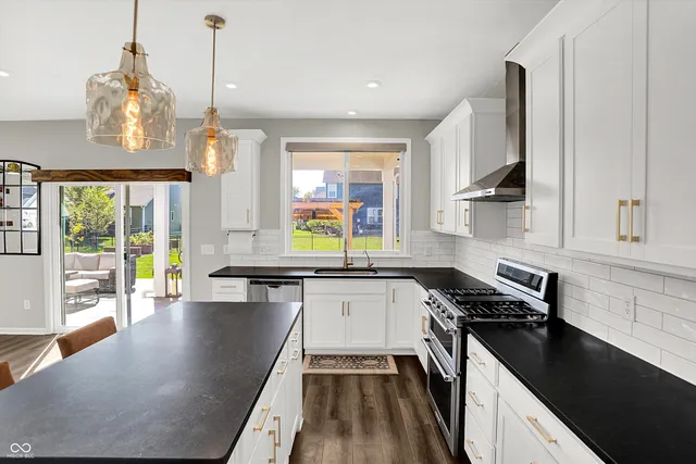 $574,999 | 7877 Villa Circle, Avon, IN 46123