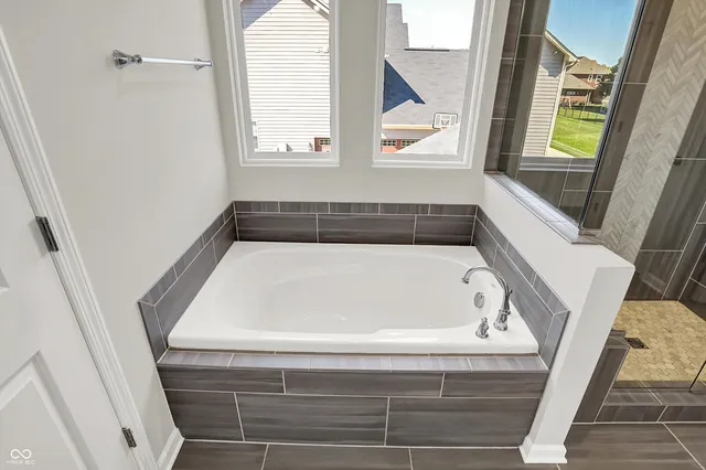 $574,999 | 7877 Villa Circle, Avon, IN 46123