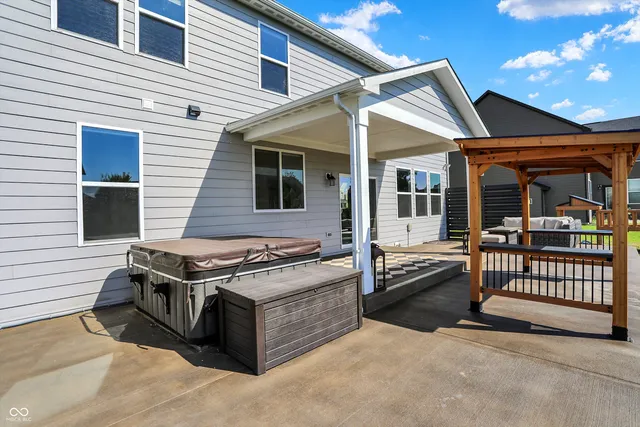 $574,999 | 7877 Villa Circle, Avon, IN 46123