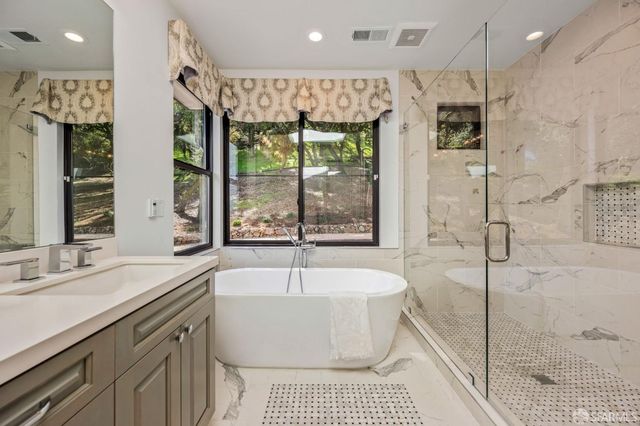 $7,950,000 | 10880 Magdalena Road, Los Altos Hills, CA 94024