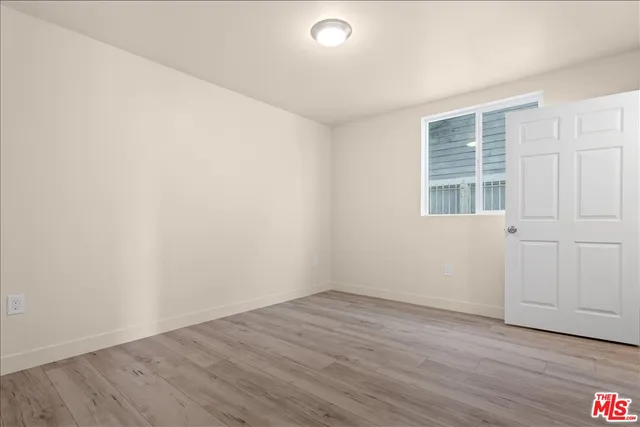 $23,900 | 707 West 80th Street, Los Angeles, CA 90044