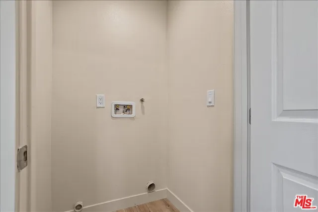 $23,900 | 707 West 80th Street, Los Angeles, CA 90044