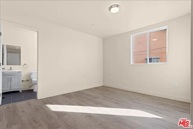$23,900 | 707 West 80th Street, Los Angeles, CA 90044