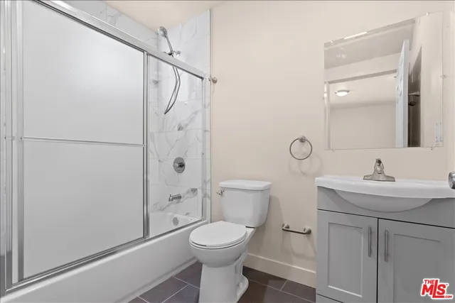 $23,900 | 707 West 80th Street, Los Angeles, CA 90044