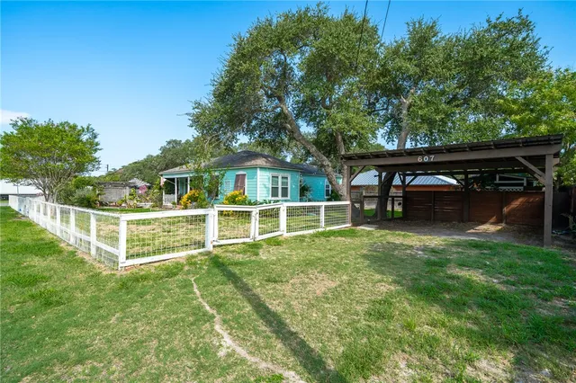 $385,000 | 607 Chaparral Street, Fulton, TX 78382