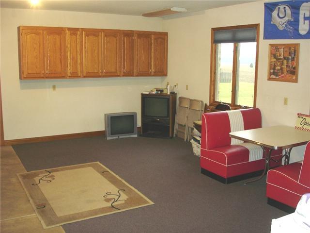 6405 Red Fox Road Pendleton, IN 46064 - Photo 18 of 24
