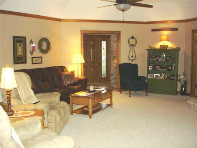 6405 Red Fox Road Pendleton, IN 46064 - Photo 5 of 24