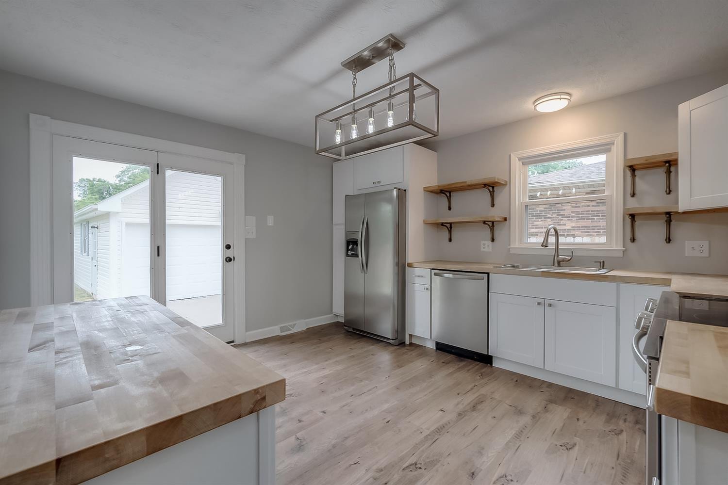 1057 Spring Run Road Lexington, KY 40514 - Photo 2 of 32 Photo 2