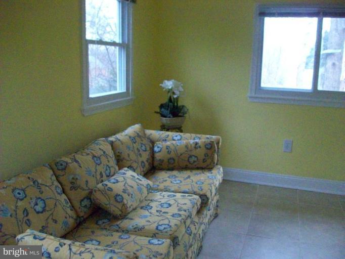 9104 Bradford Road Silver Spring, MD 20901 - Photo 6 of 14 Family Room