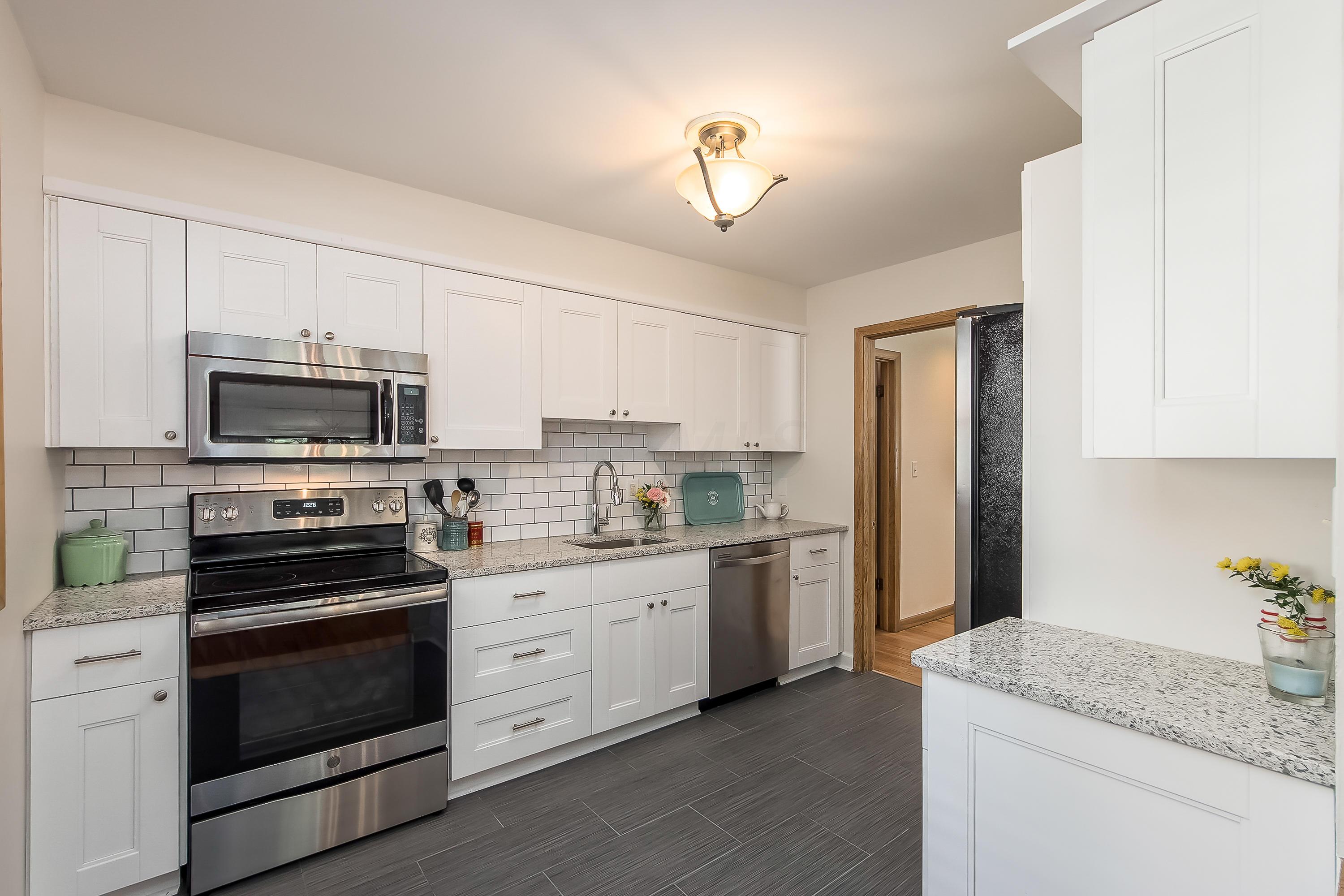 2351 Fishinger Road Columbus, OH 43221 - Photo 8 of 21