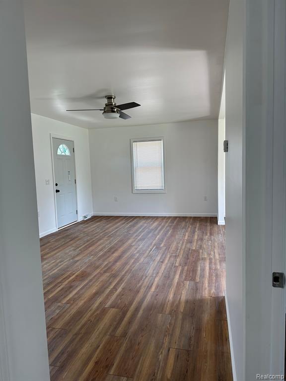 277 West Kennett Road Pontiac, MI 48340 - Photo 6 of 15 Gallery Image 6