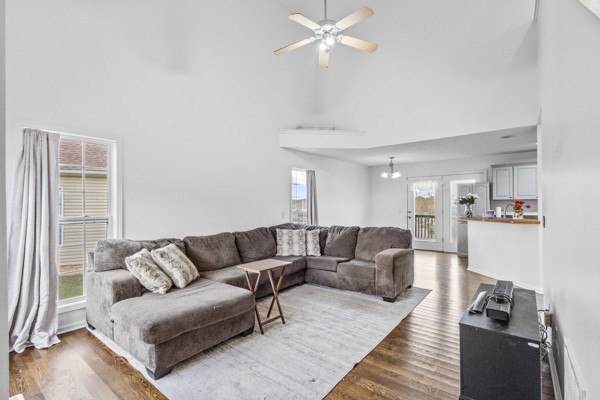 500 Berry Circle Springfield, TN 37172 - Photo 5 of 27 a living room with furniture and a wooden floor