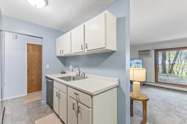 $134,900 | 12992 Nicollet Avenue, Unit 102, Burnsville, MN 55337