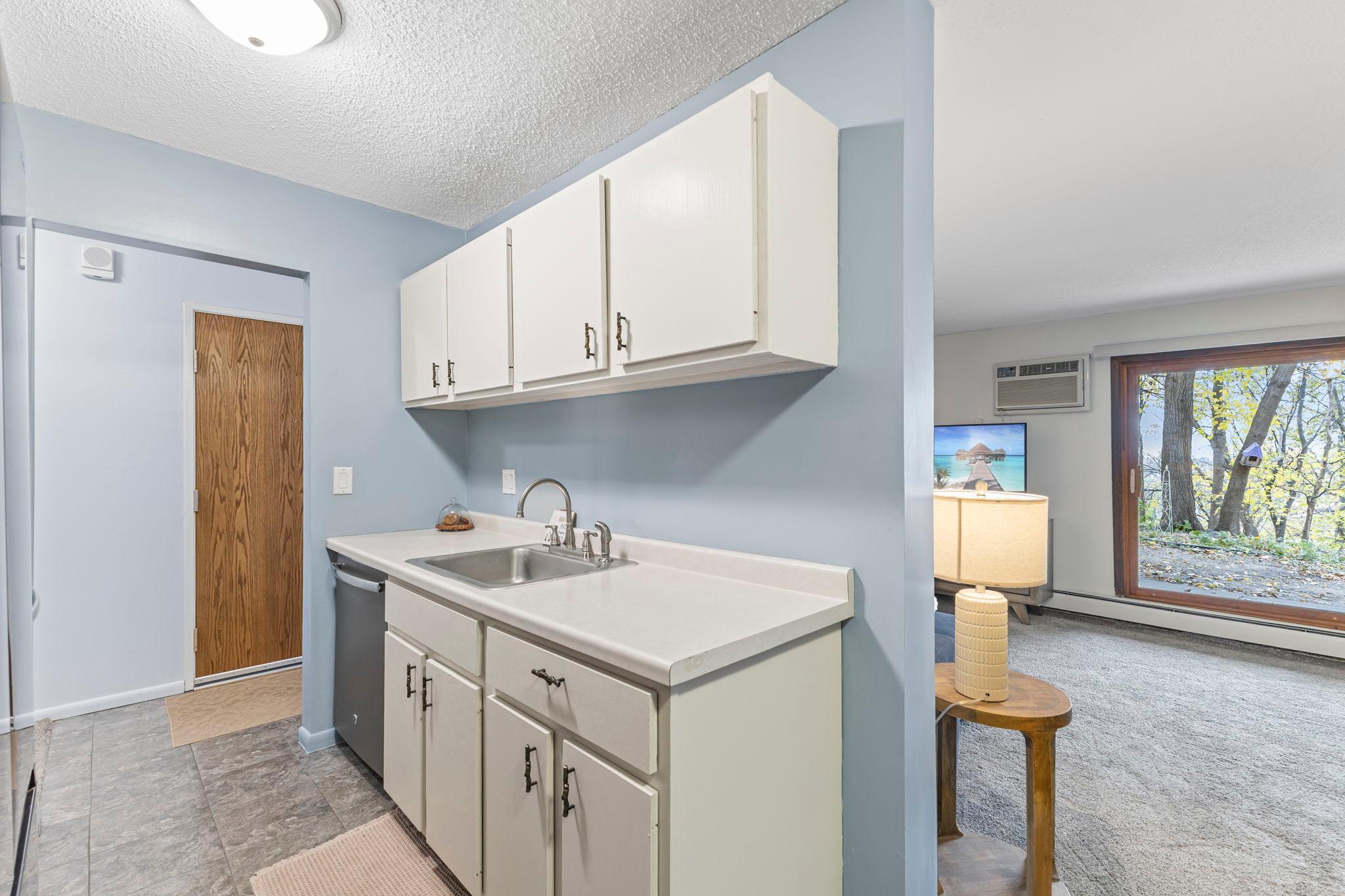 12992 Nicollet Avenue, Unit 102 Burnsville, MN 55337 - Photo 11 of 34