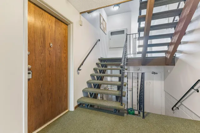 $134,900 | 12992 Nicollet Avenue, Unit 102, Burnsville, MN 55337