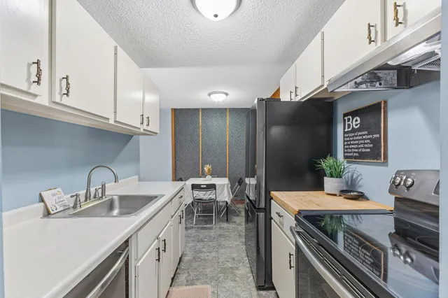 $134,900 | 12992 Nicollet Avenue, Unit 102, Burnsville, MN 55337