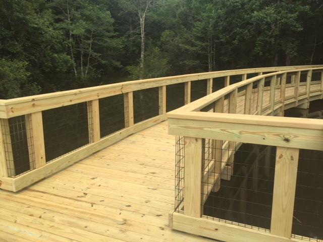 Dock looking to walkway
