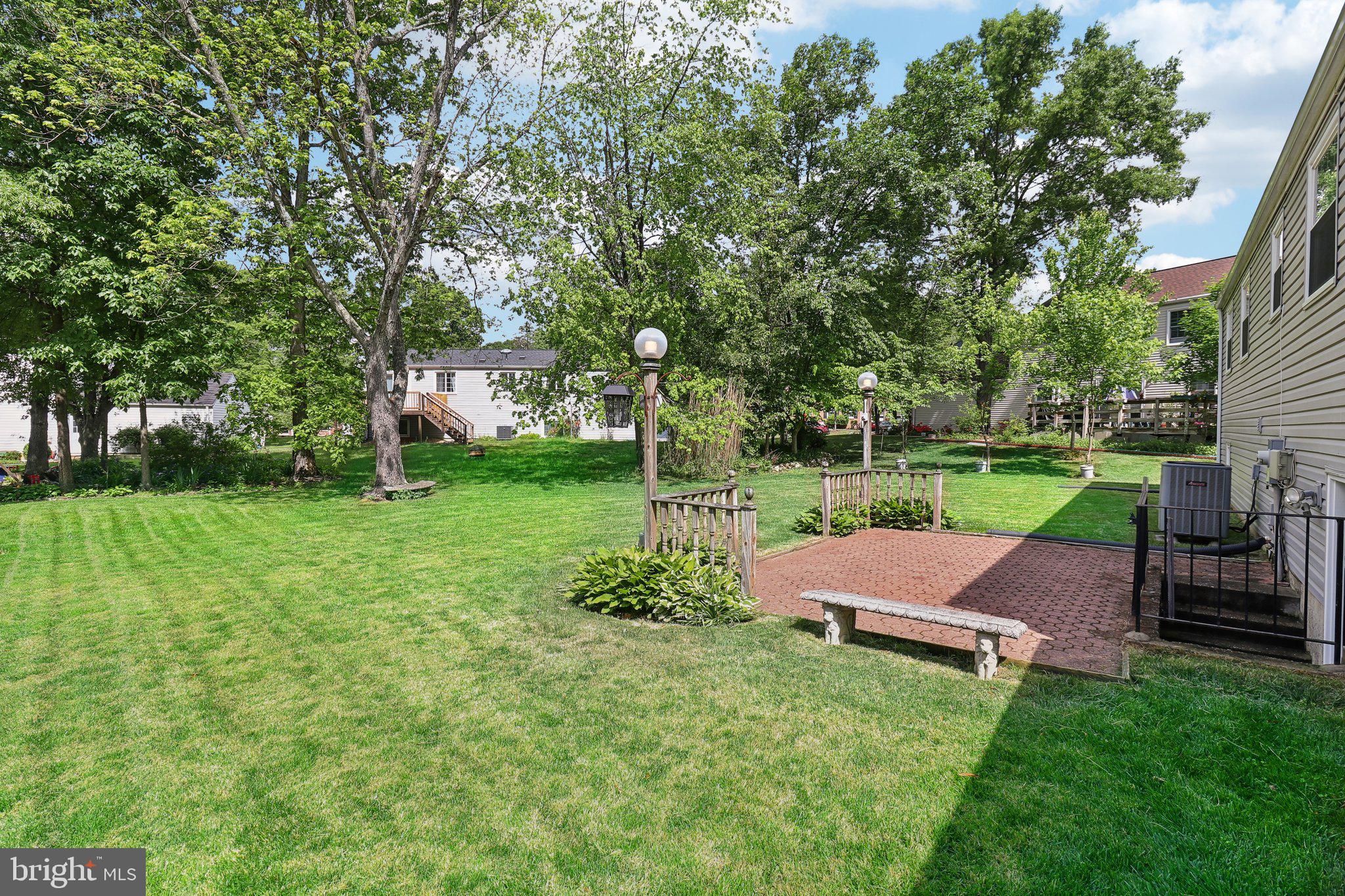 8054 Athena Street Springfield, VA 22153 - Photo 6 of 59