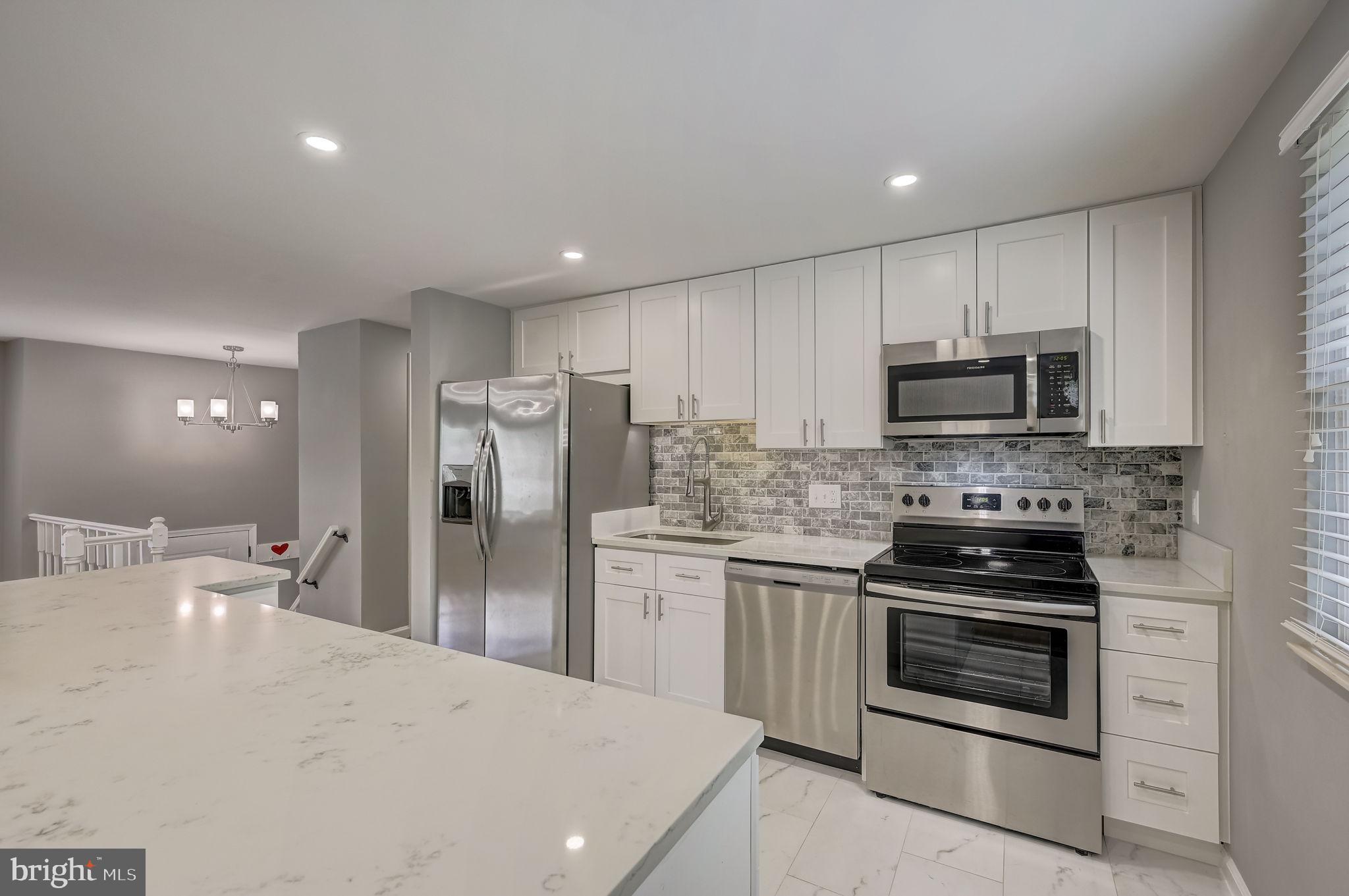8054 Athena Street Springfield, VA 22153 - Photo 9 of 59