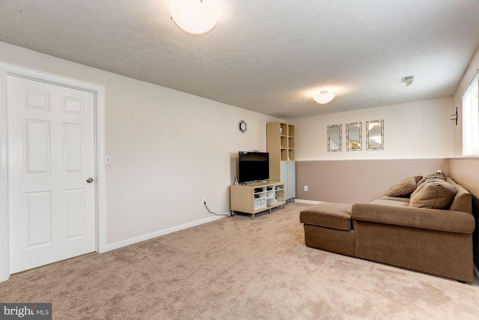 417 Belle Grove Road Gaithersburg, MD 20877 - Photo 18 of 30 Family Room