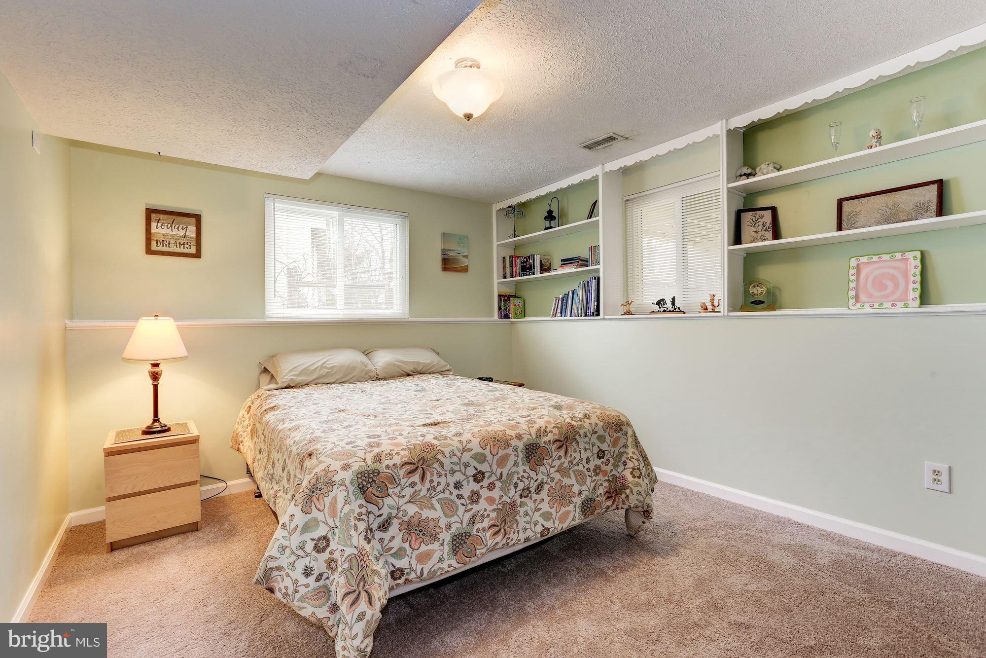417 Belle Grove Road Gaithersburg, MD 20877 - Photo 22 of 30 Bedroom