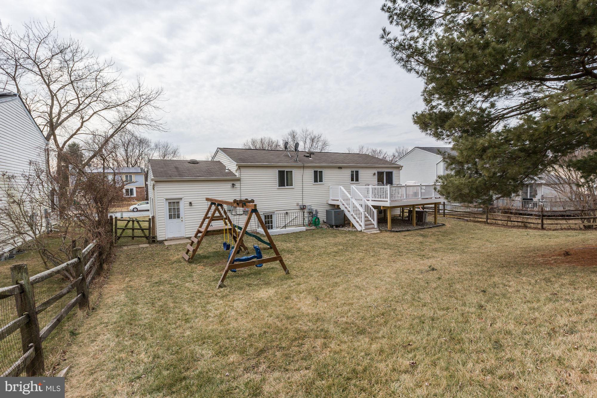 417 Belle Grove Road Gaithersburg, MD 20877 - Photo 29 of 30 Exterior (Rear)