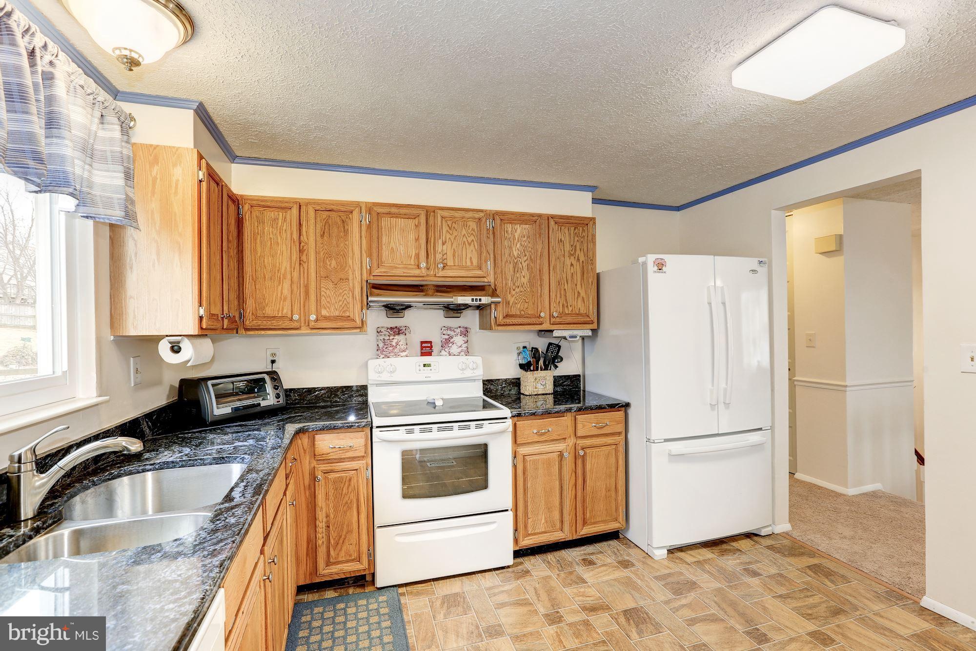 417 Belle Grove Road Gaithersburg, MD 20877 - Photo 8 of 30 Kitchen