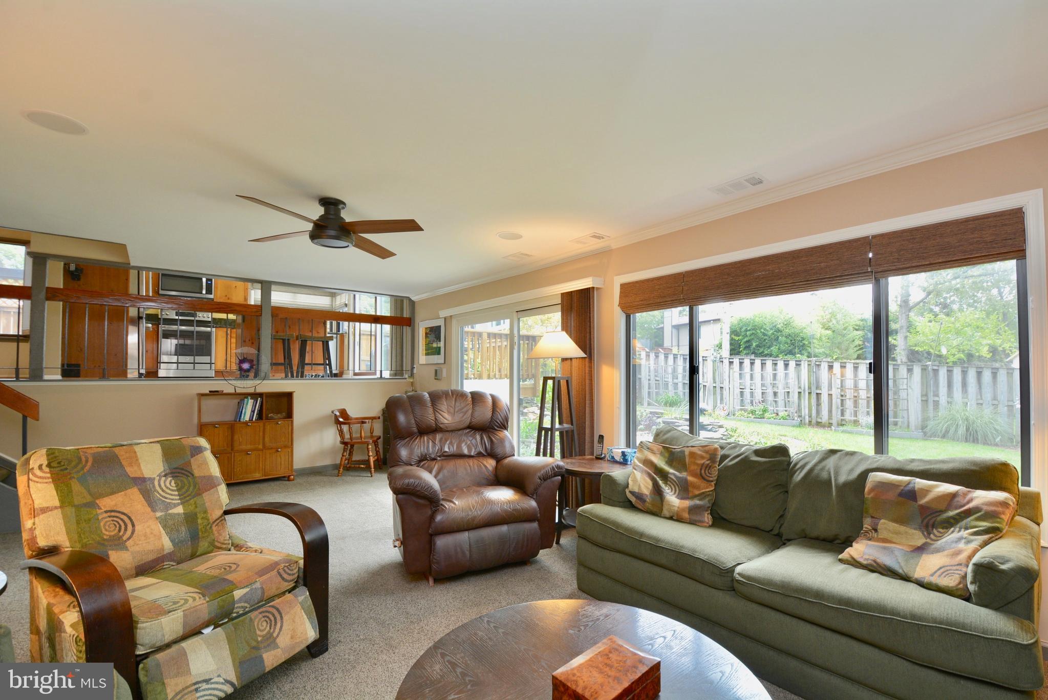 5947 Hall Street Springfield, VA 22152 - Photo 28 of 38 Family room is adjacent to kitchen (thru railing)
