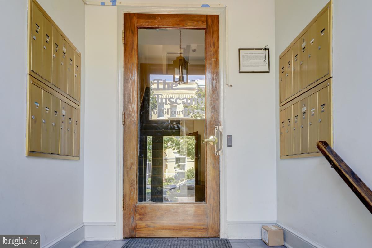 676 4th Street Northeast, Unit 204 Washington, DC 20002 - Photo 3 of 30