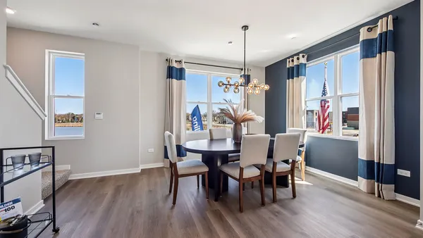 $574,990 | 2226 Lakeshore Drive, Schaumburg, IL 60173
