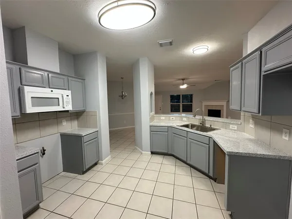 $1,790 | 8810 Barron Wood Circle East, Houston, TX 77083
