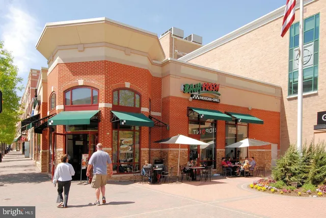 $4,200 | 1220 North Fillmore Street, Unit 901, Arlington, VA 22201