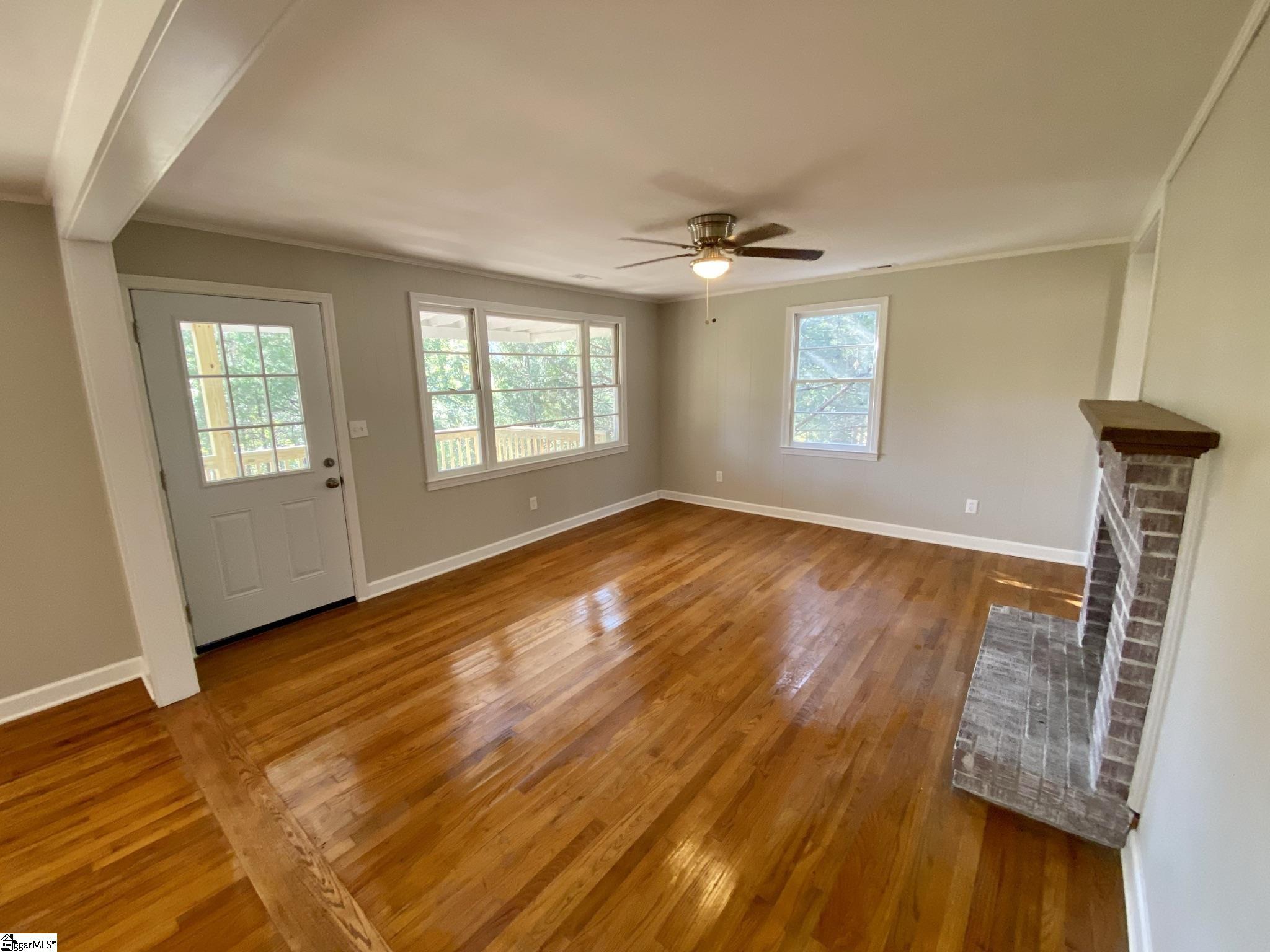 1286 Gravley Road Pickens, SC 29671 - Photo 7 of 30