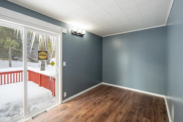 $2,100 | 6 Utica Avenue, Colonie, NY 12110