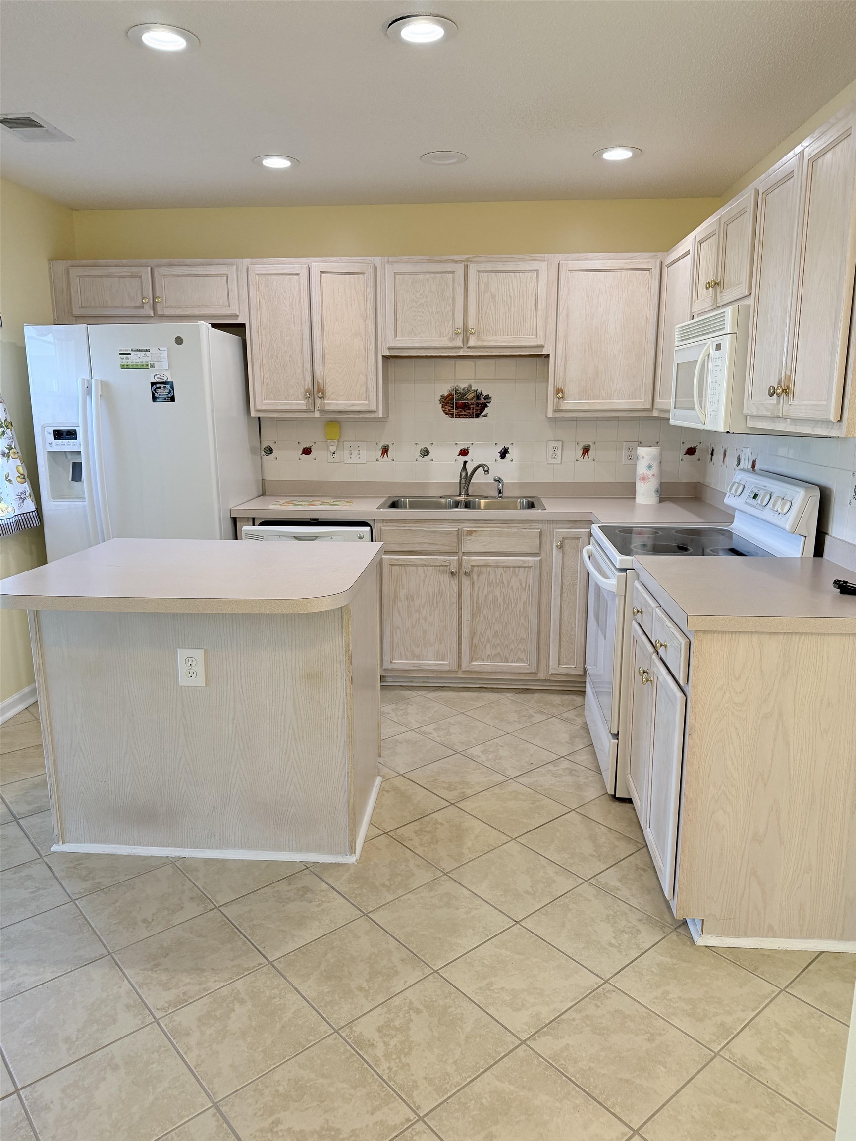 420 Whinstone Drive, Unit 420 Murrells Inlet, SC 29576 - Photo 12 of 39