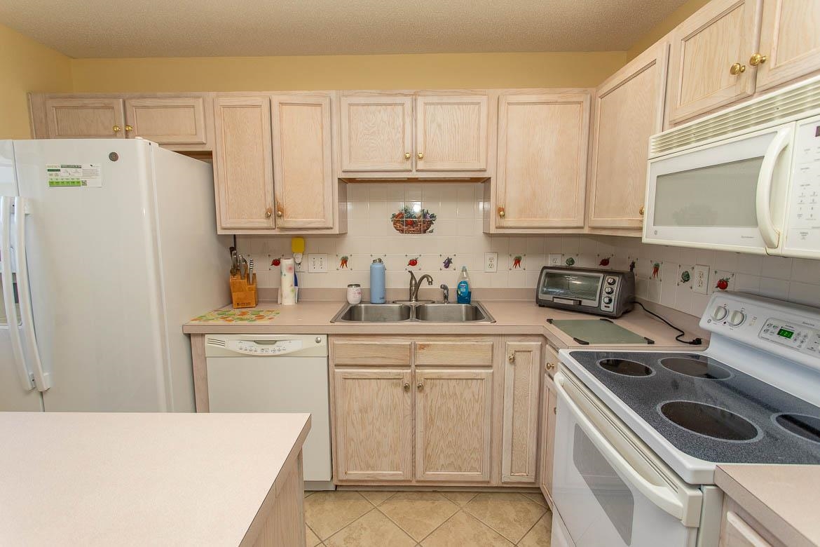 420 Whinstone Drive, Unit 420 Murrells Inlet, SC 29576 - Photo 30 of 39