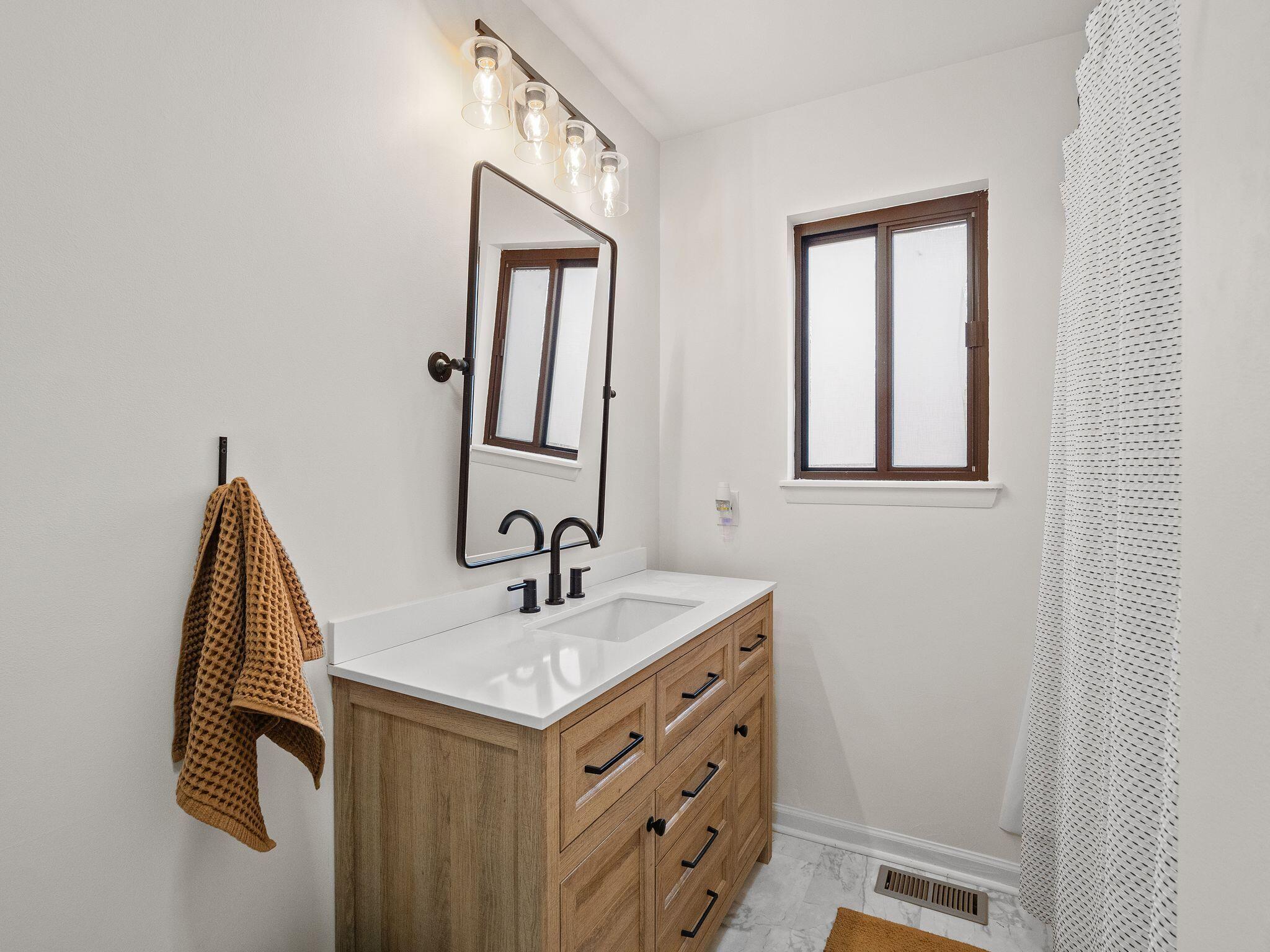 4701 Oak Road Northwest Roanoke, VA 24017 - Photo 20 of 28 22-4701 Oak Rd NW-MFW Media