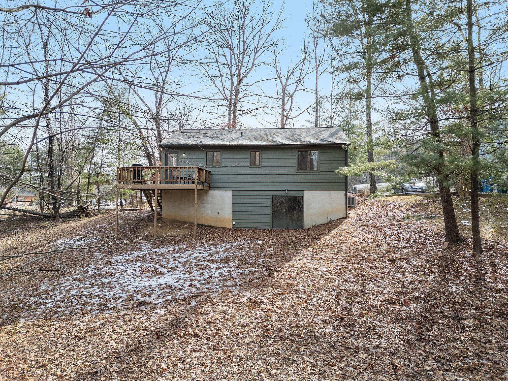 4701 Oak Road Northwest Roanoke, VA 24017 - Photo 3 of 28 05-4701 Oak Rd NW-MFW Media