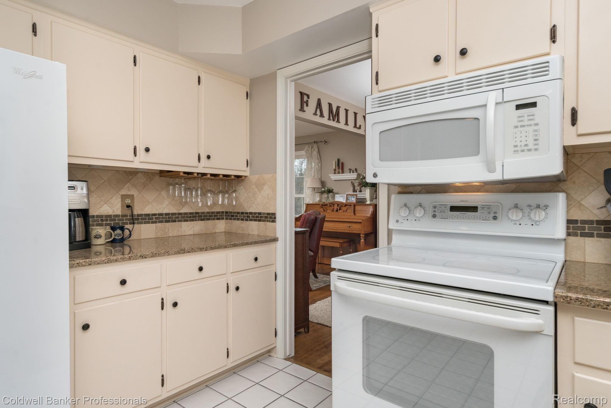 5776 Paint Valley Drive Rochester, MI 48306 - Photo 10 of 30 5776-Paint-Valley-Dr Kitchen ii.jpg