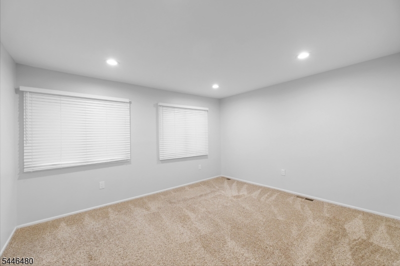 207 Patriots Road Morris Plains, NJ 07950 - Photo 15 of 30 Gallery Image 15