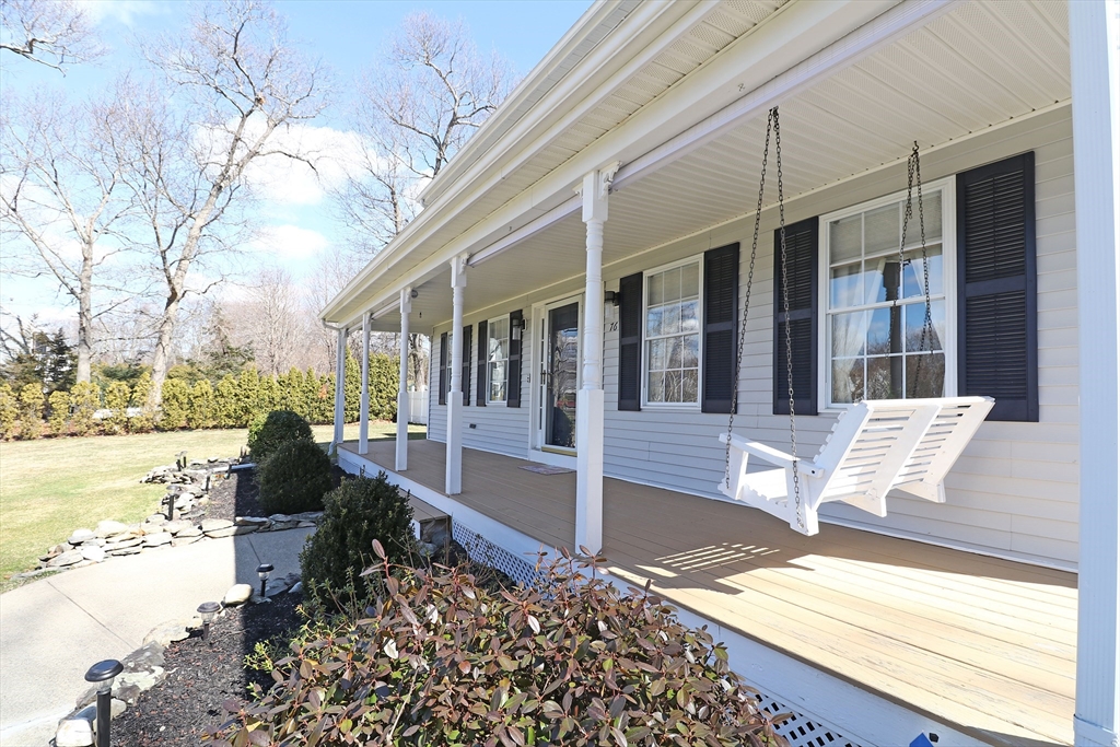 76 Ridge Lane Swansea, MA 02777 - Photo 11 of 42 Gallery Image 11