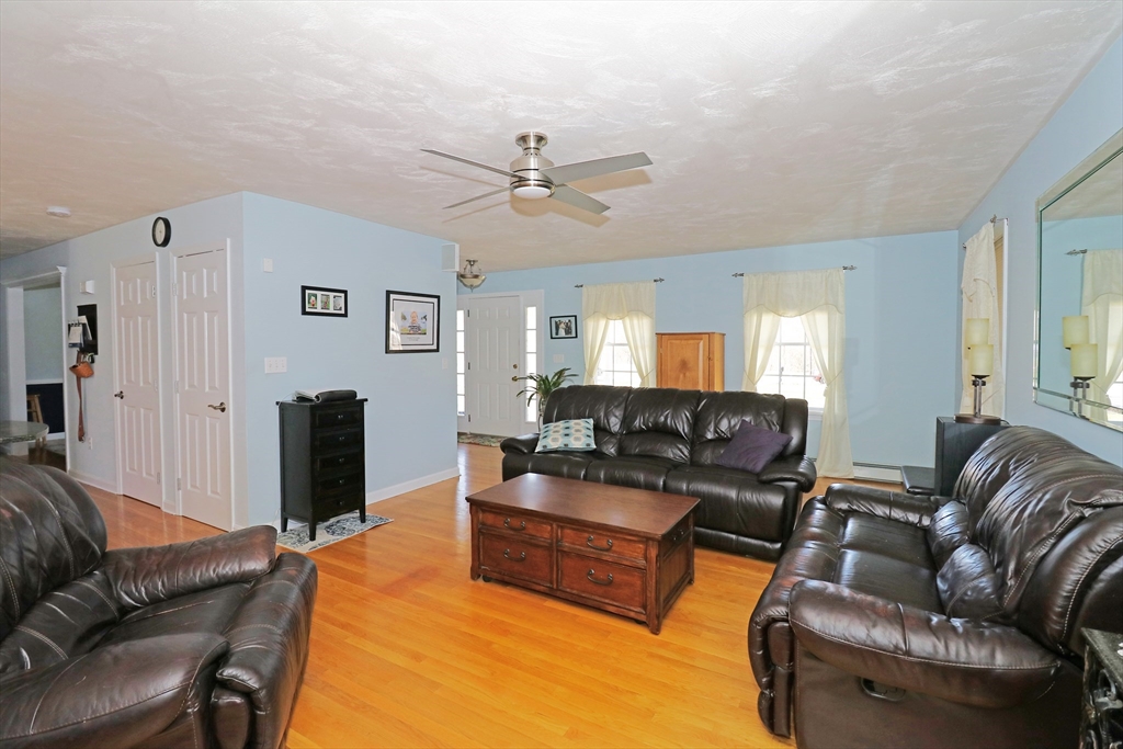 76 Ridge Lane Swansea, MA 02777 - Photo 12 of 42 Gallery Image 12