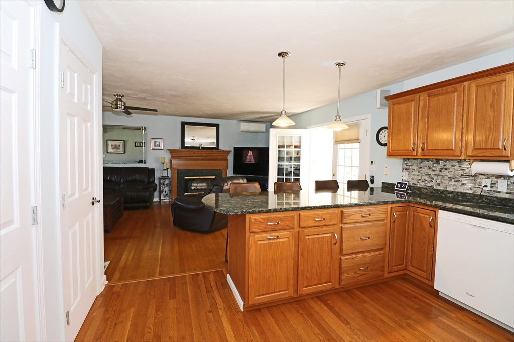 76 Ridge Lane Swansea, MA 02777 - Photo 16 of 42 Gallery Image 16