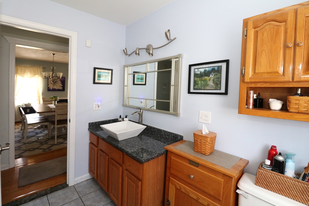 76 Ridge Lane Swansea, MA 02777 - Photo 25 of 42 Gallery Image 25