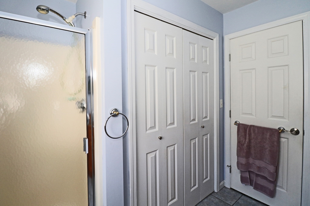 76 Ridge Lane Swansea, MA 02777 - Photo 26 of 42 Gallery Image 26