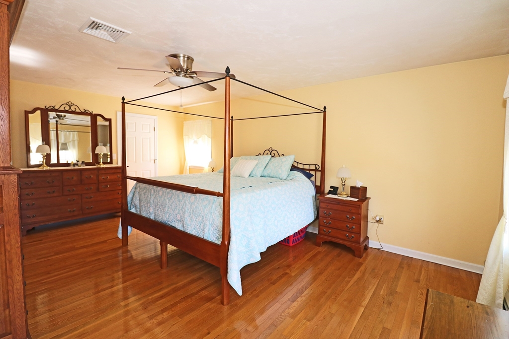 76 Ridge Lane Swansea, MA 02777 - Photo 30 of 42 Gallery Image 30