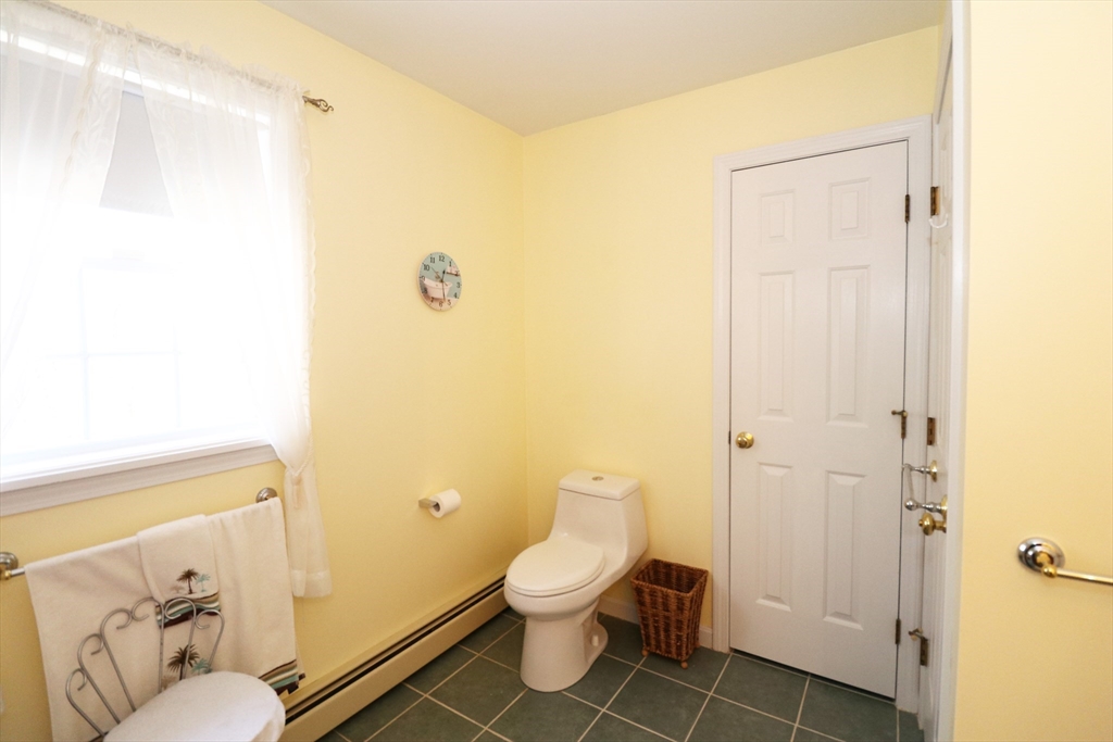 76 Ridge Lane Swansea, MA 02777 - Photo 32 of 42 Gallery Image 32